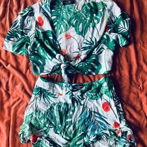 Zara monstera/houseplant 2 piece vacation style set. Small/XS 🔥🔥🍑😎